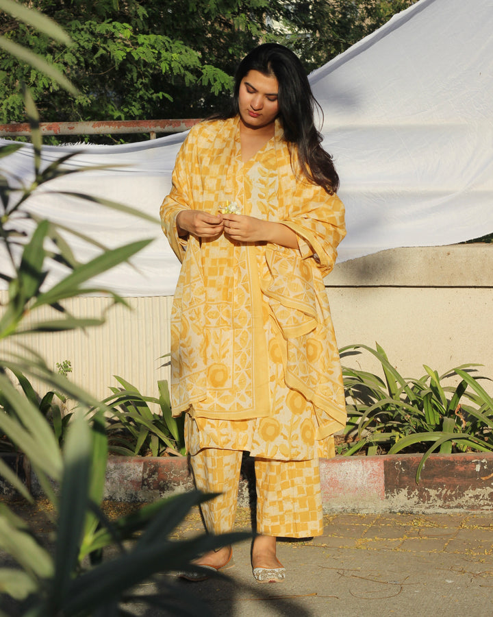 Yellow ochre pure cotton suit set with dupatta