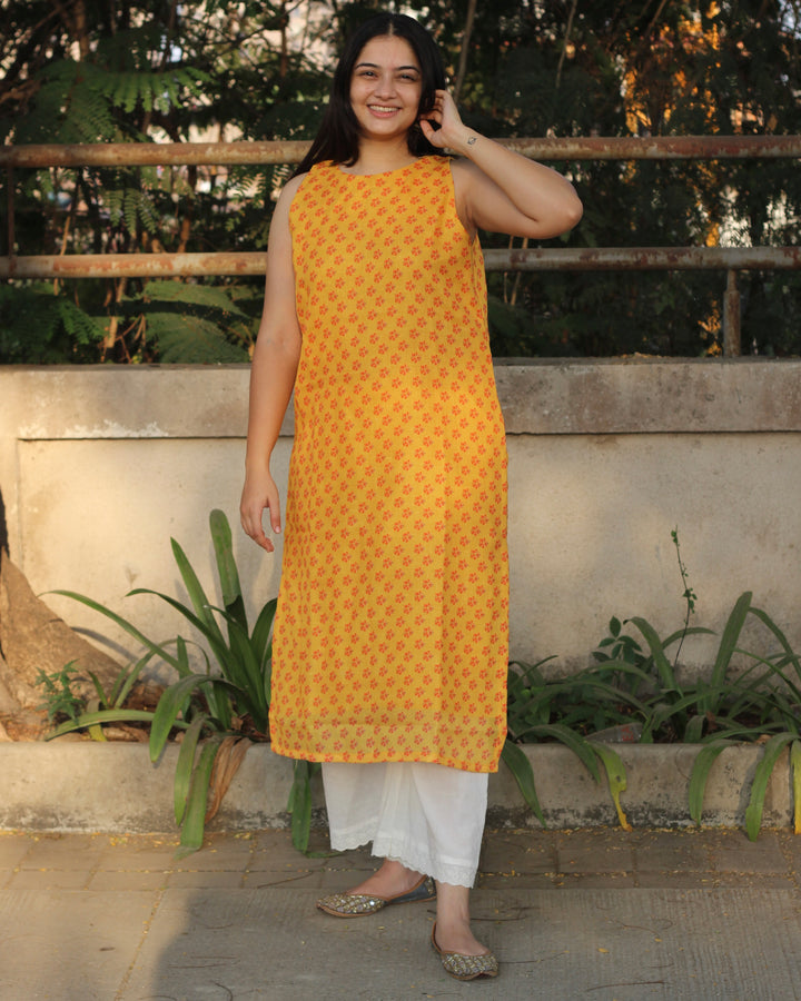 Small Florals Yellow Sleeveless Linen Kurta