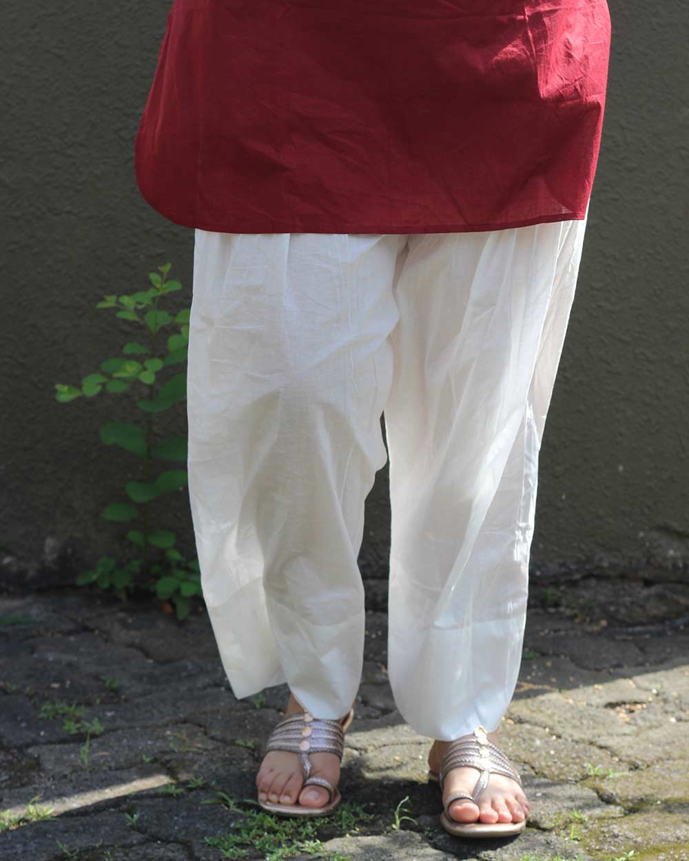 White Relaxed Farsi Salwar