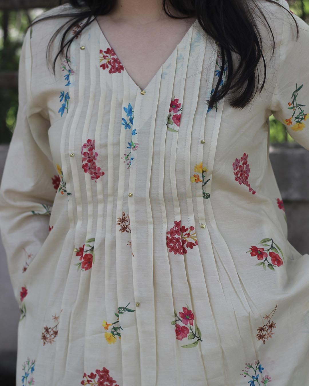 Floral Pleated V-neck Long kurta