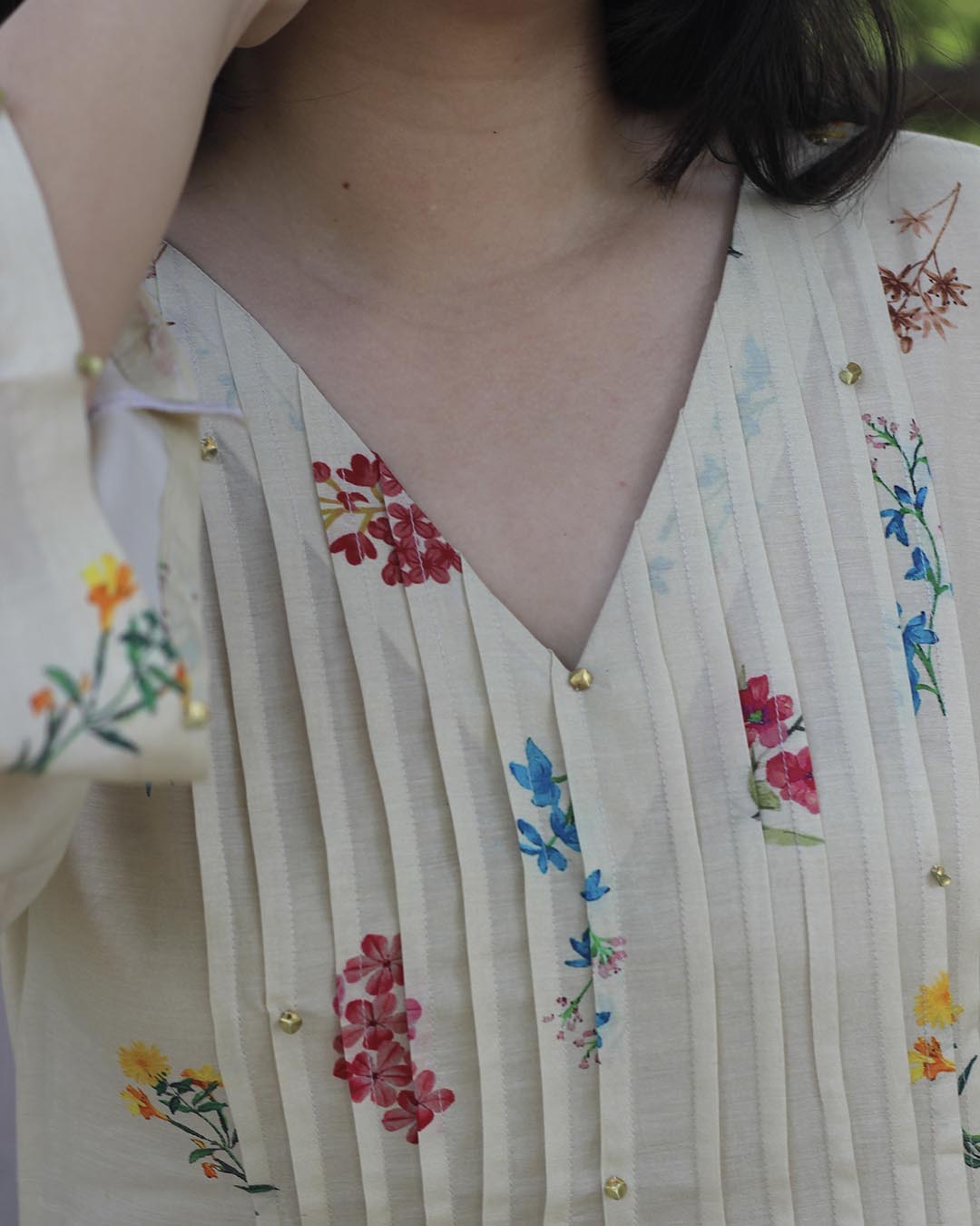 Floral Pleated V-neck Long kurta