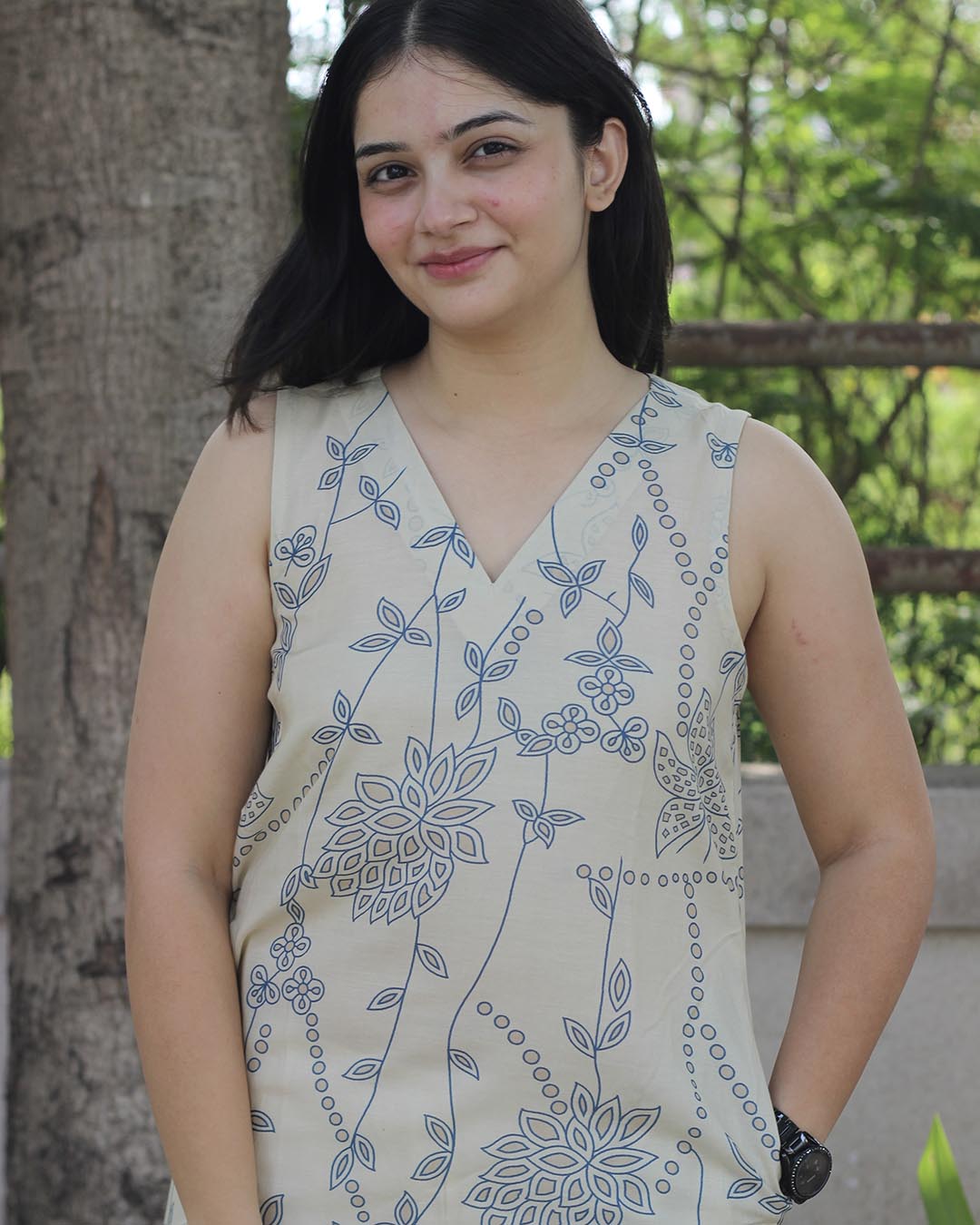 Flora Sleeveless Long kurta