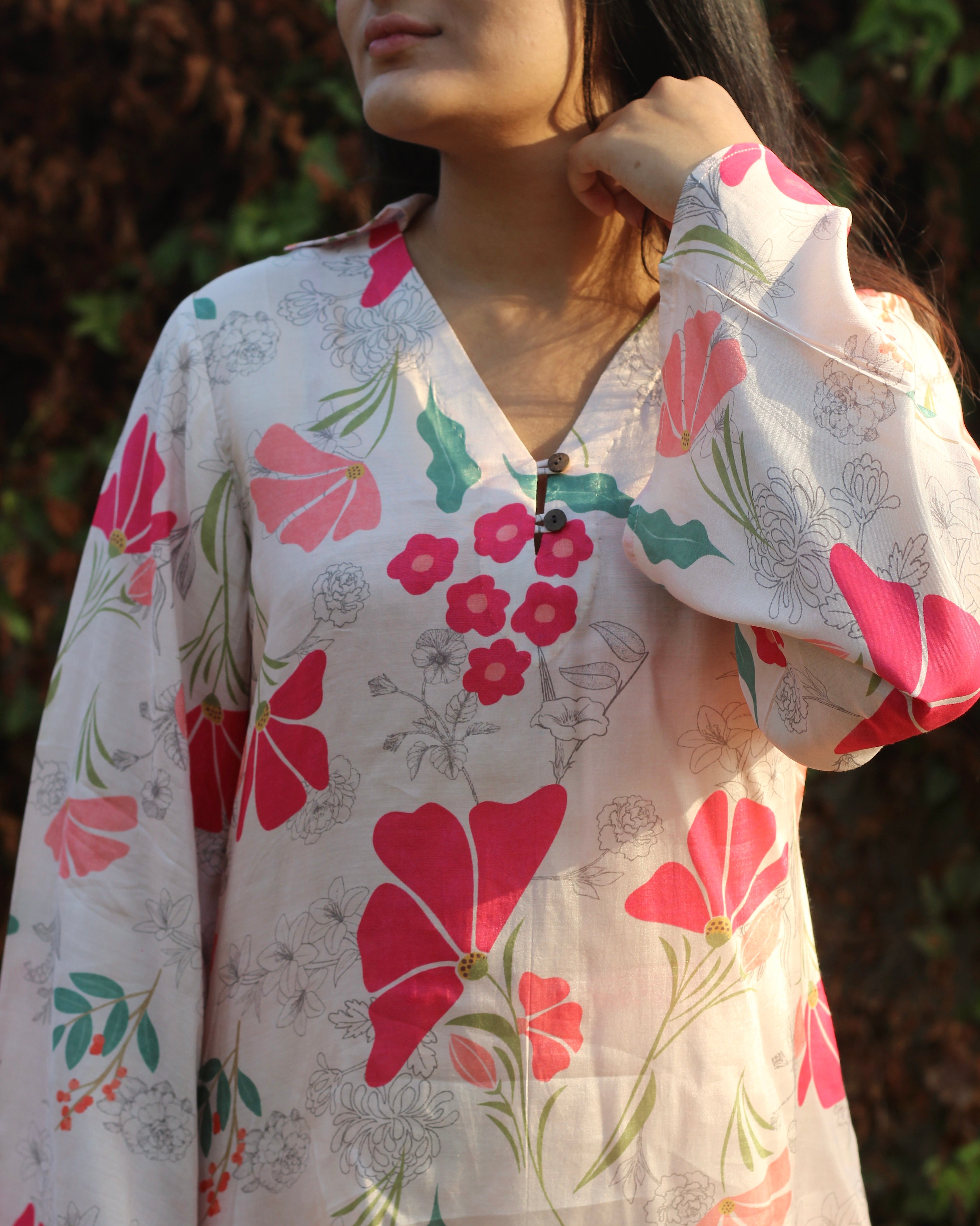 V neck with collar , full bell sleeves 