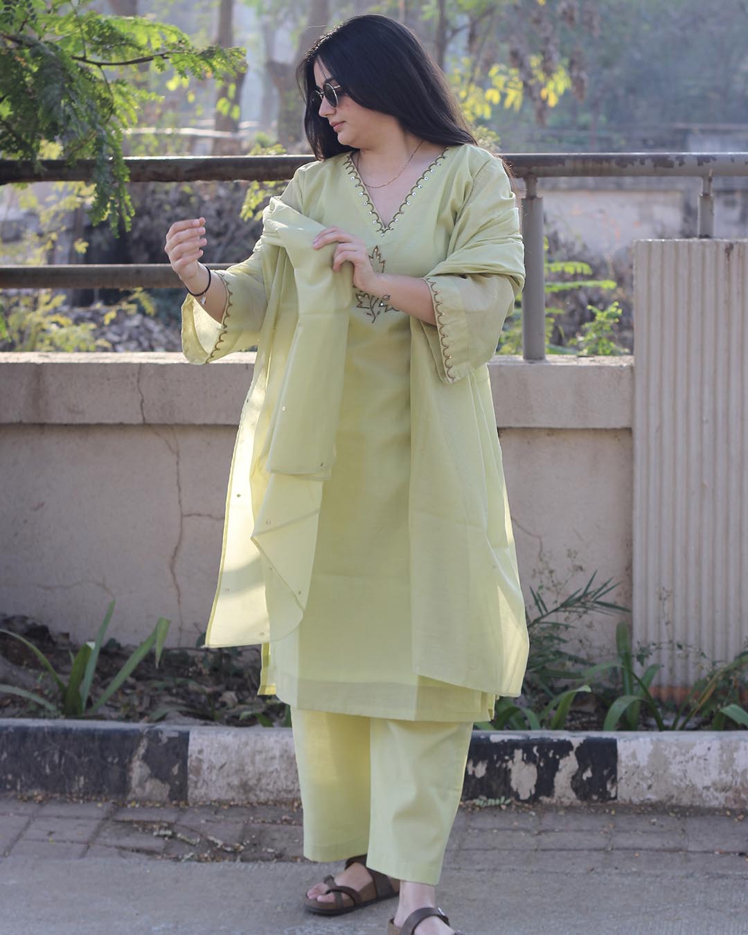 Zariya Mul Chanderi Kurta Set with Dupatta- Set of 3