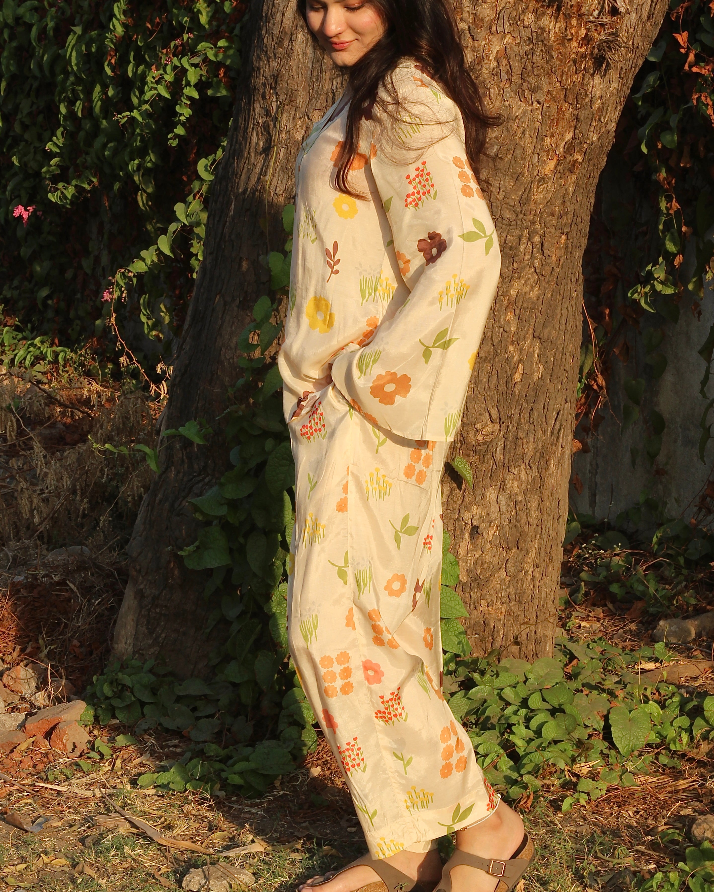 Elegant muslin trousers and top set in soft pastel