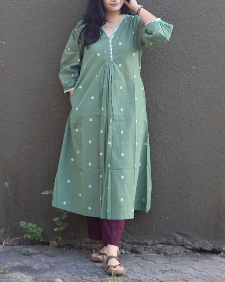Jamdhani Polka Long Kurta - Green