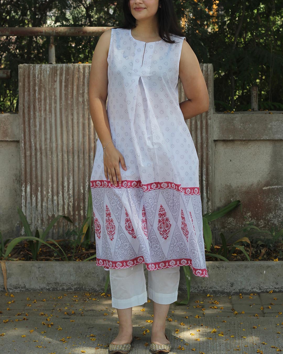 Grey Scattered Print Sleeveless Cotton Set- Set of 2