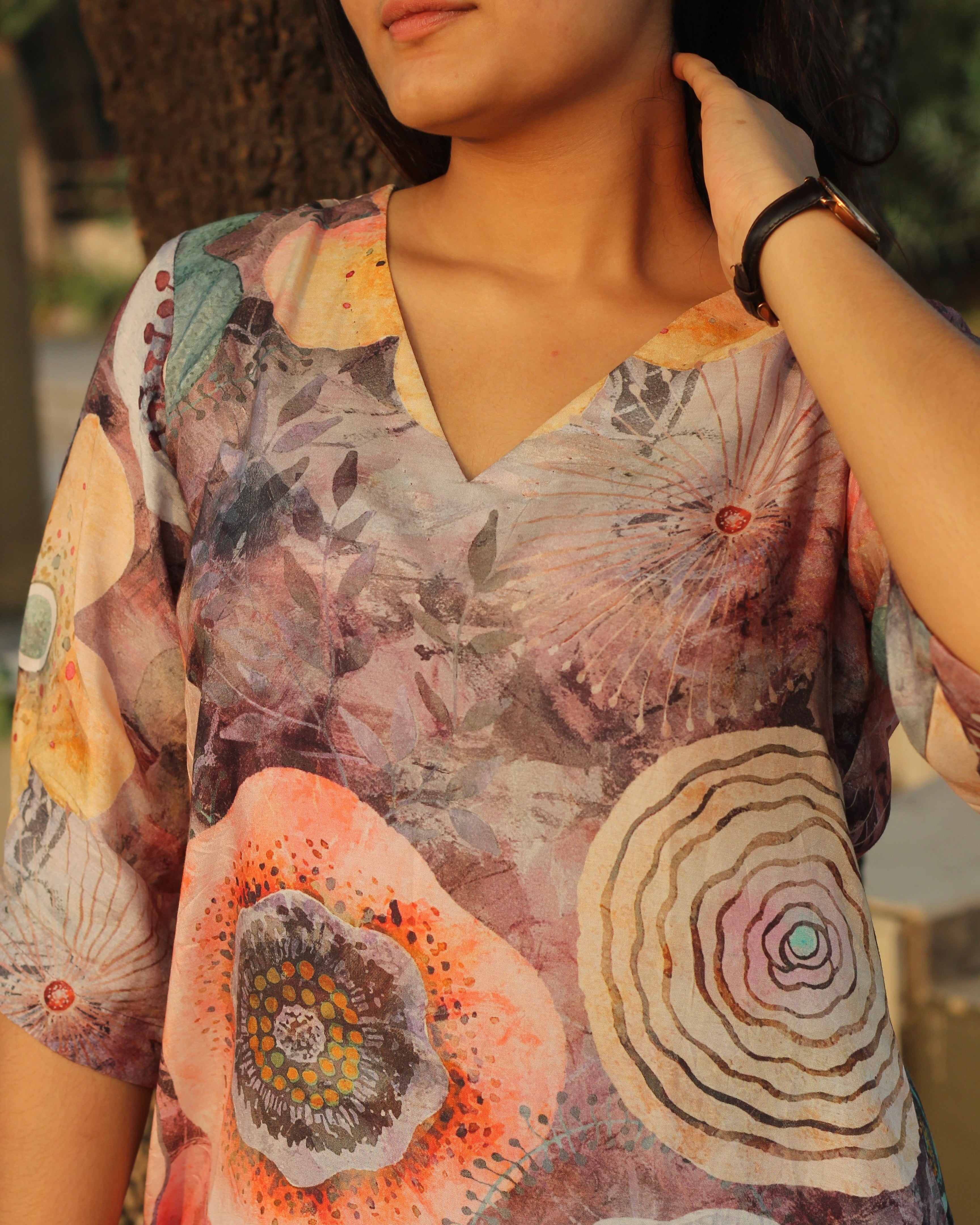 Fashion-forward multicolor kurta with functional pockets