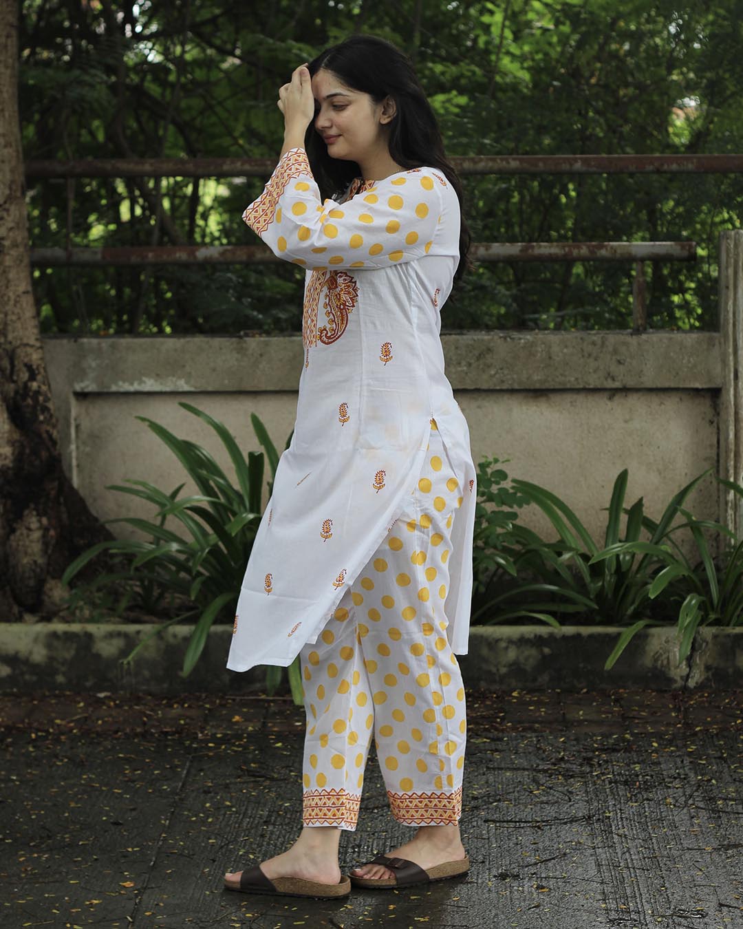 Sunny white Handblock Printed Kurta Set- Set of 2