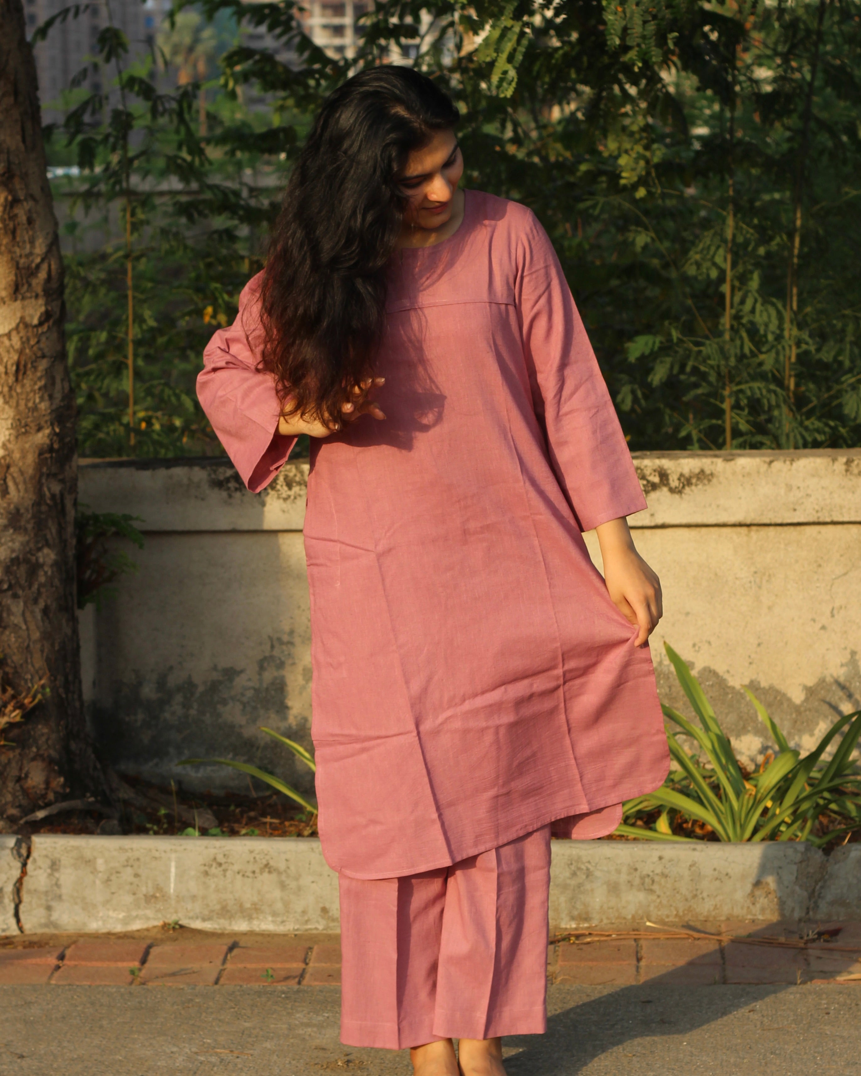 Dark Onion Pink Linen Co-ord Set - Small V with Round Neck Kurta, 3/4 Sleeves, Side Cut, and Comfortable Pants