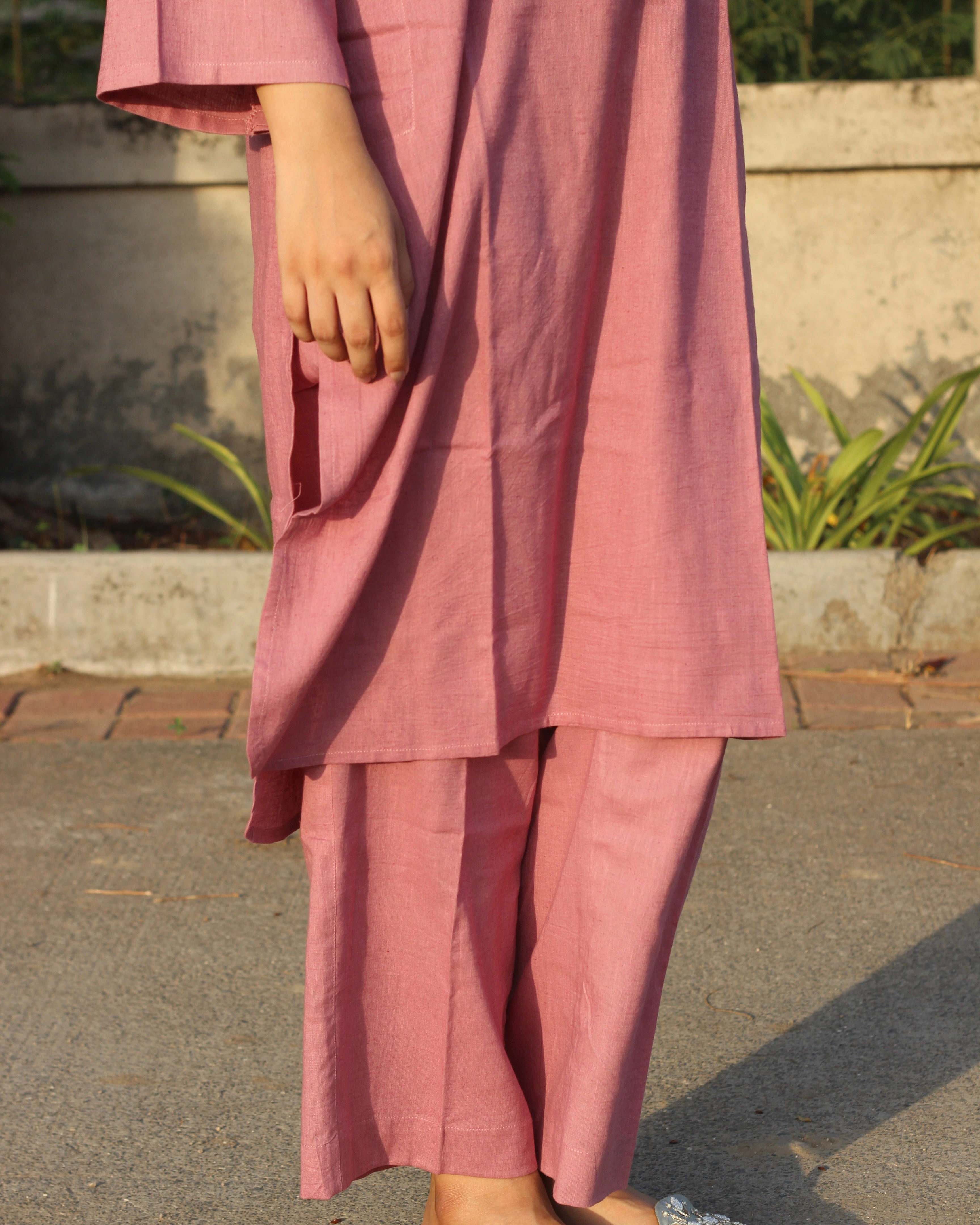 Dark Onion Pink Linen Co-ord Set - Small V with Round Neck Kurta, 3/4 Sleeves, Side Cut, and Comfortable Pants