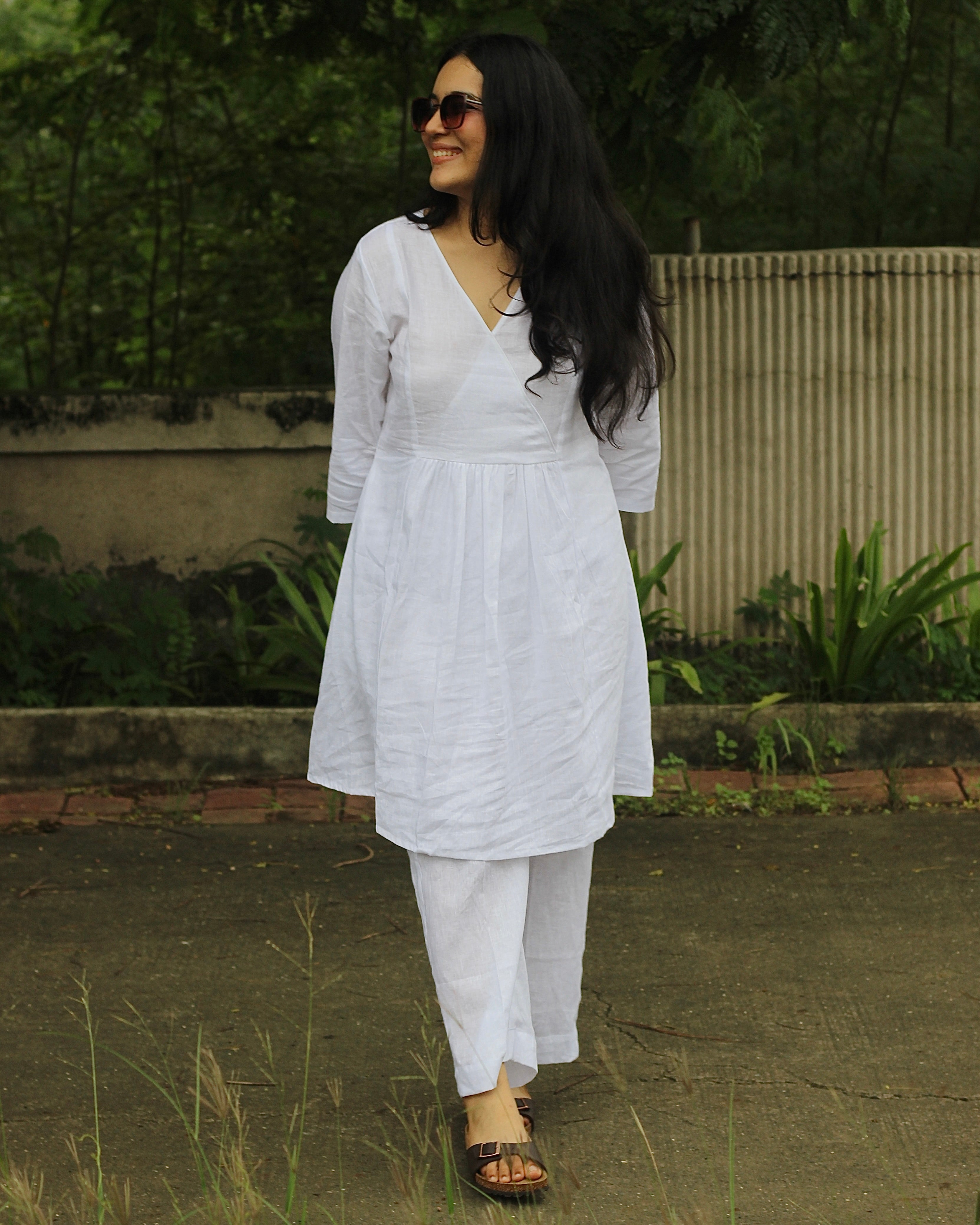 Premium Linen White Co-ord Set - Knee-Length Top with V-Neck, Pleats, 3/4 Sleeves, Pockets, and Comfortable Pants