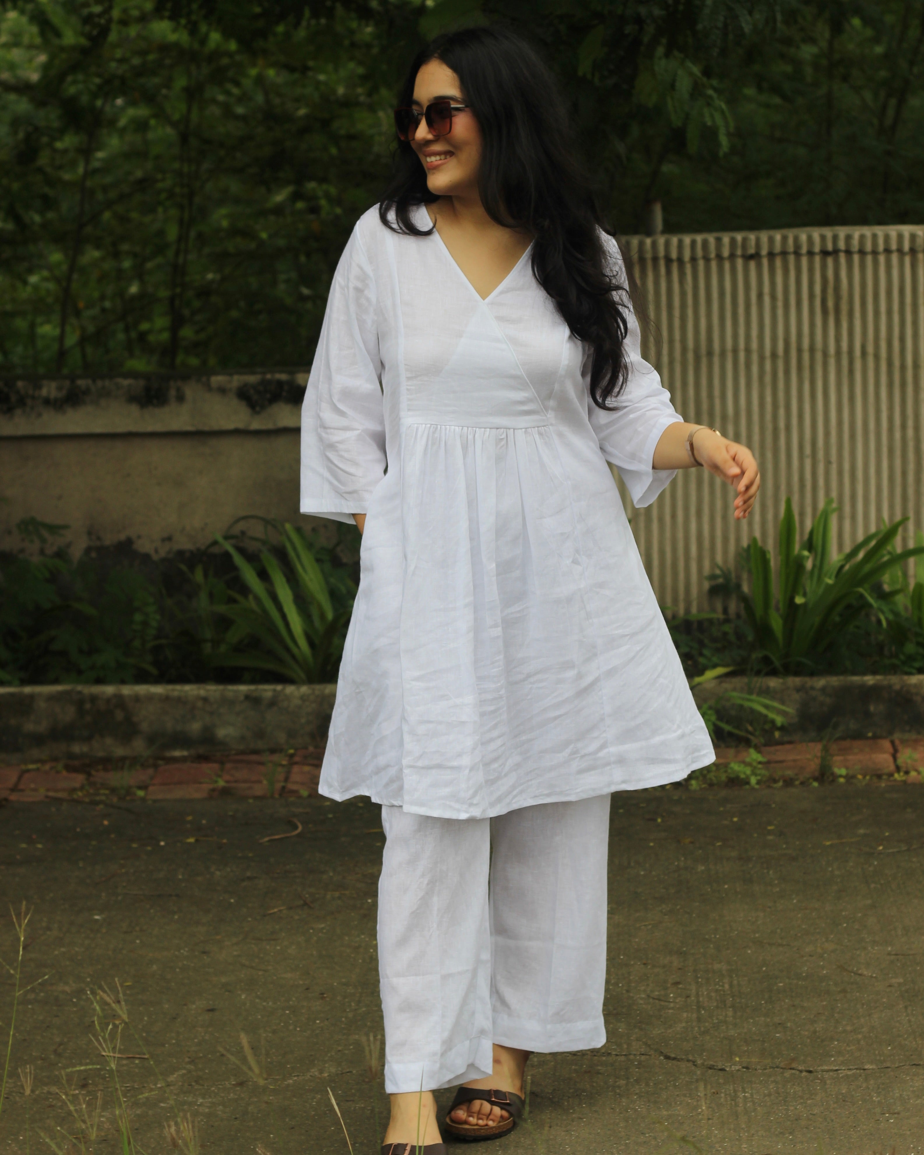 Premium Linen White Co-ord Set - Knee-Length Top with V-Neck, Pleats, 3/4 Sleeves, Pockets, and Comfortable Pants