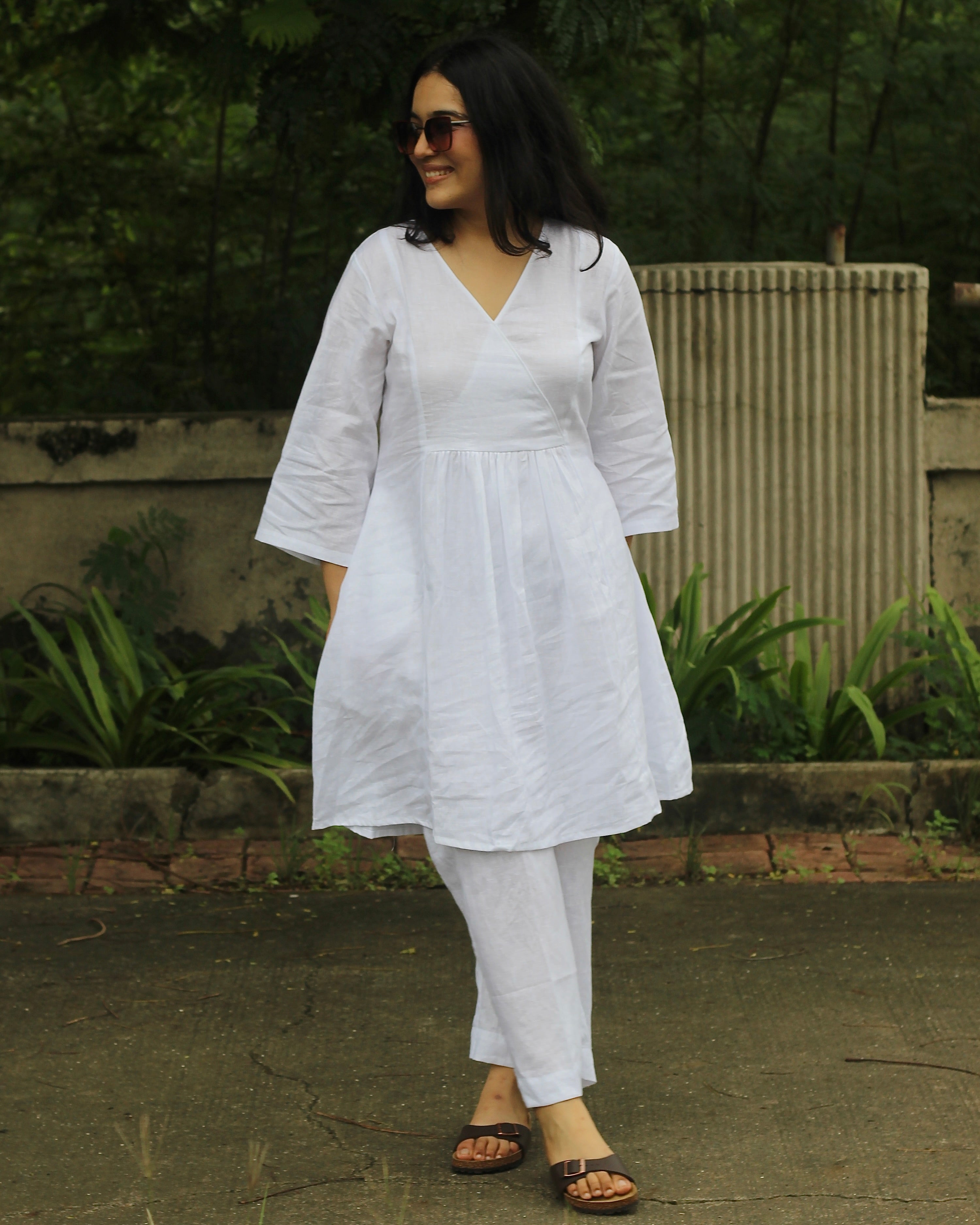Premium Linen White Co-ord Set - Knee-Length Top with V-Neck, Pleats, 3/4 Sleeves, Pockets, and Comfortable Pants