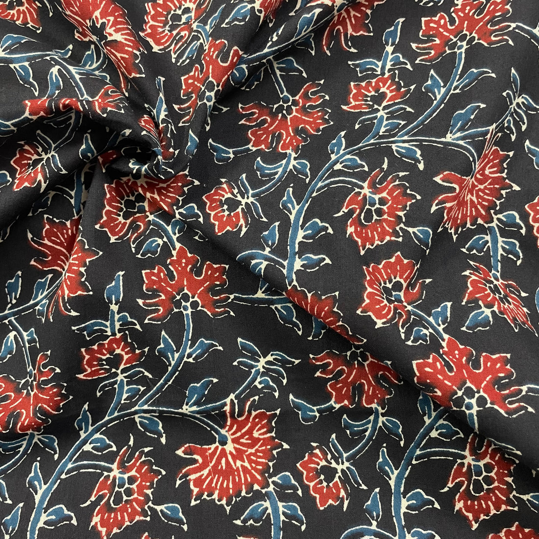 Kalamkari lookalike print on pure cotton fabric per meter