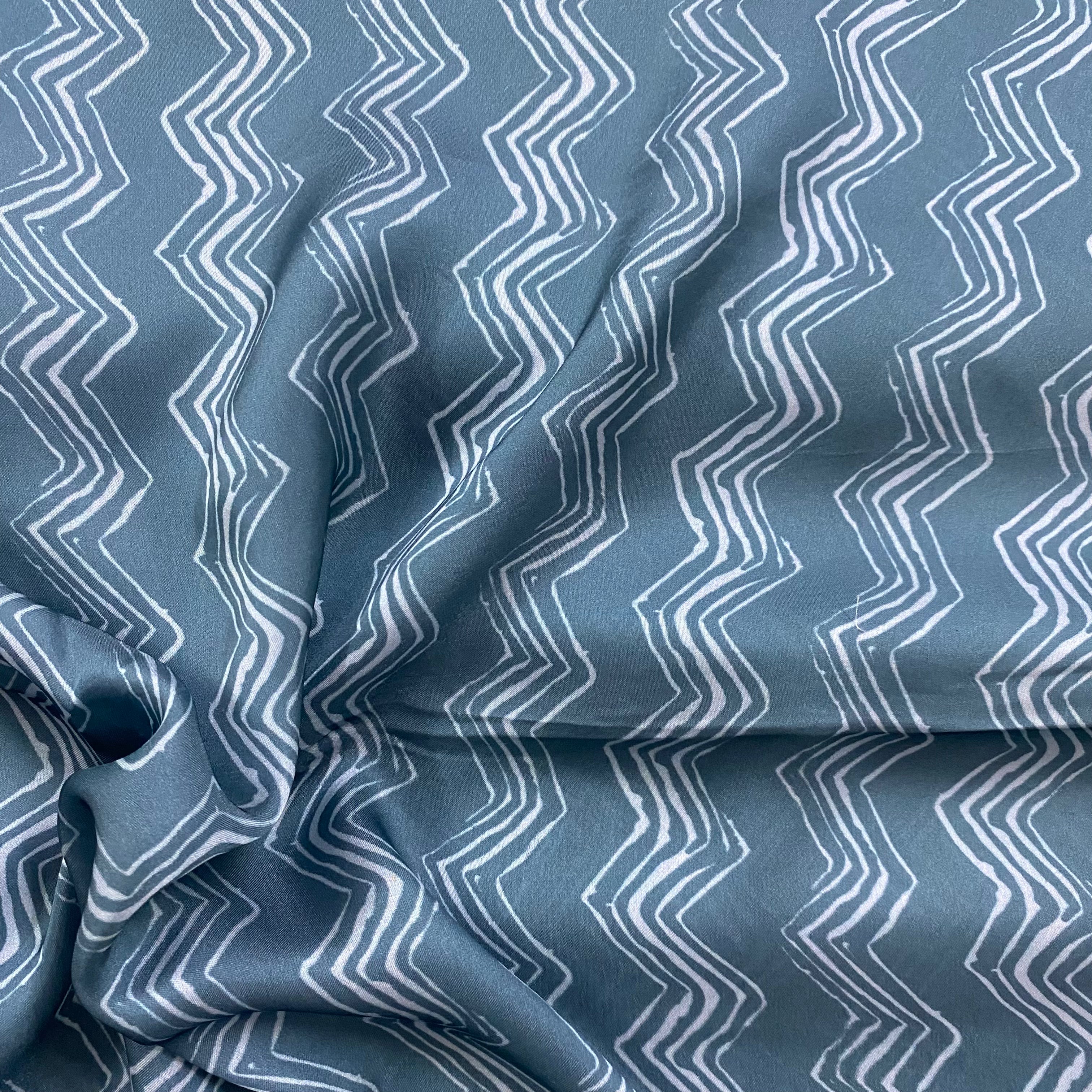 Zig zag print on georgette satin fabric per meter