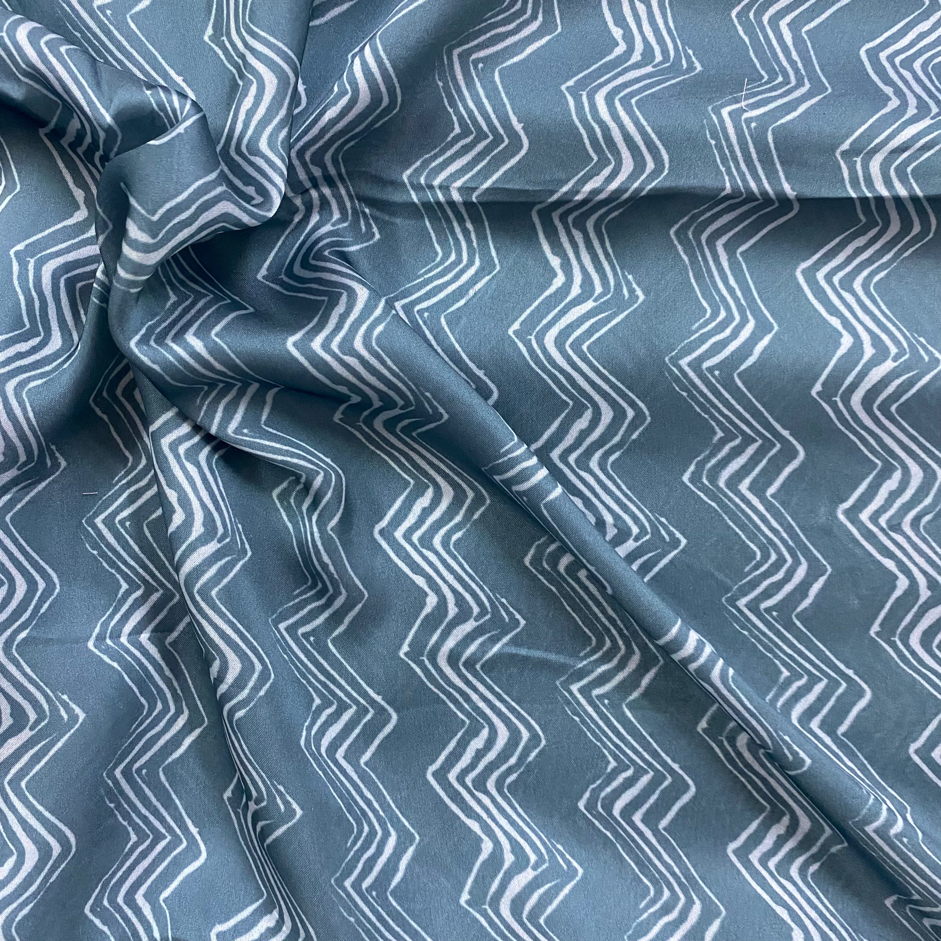 Zig zag print on georgette satin fabric per meter