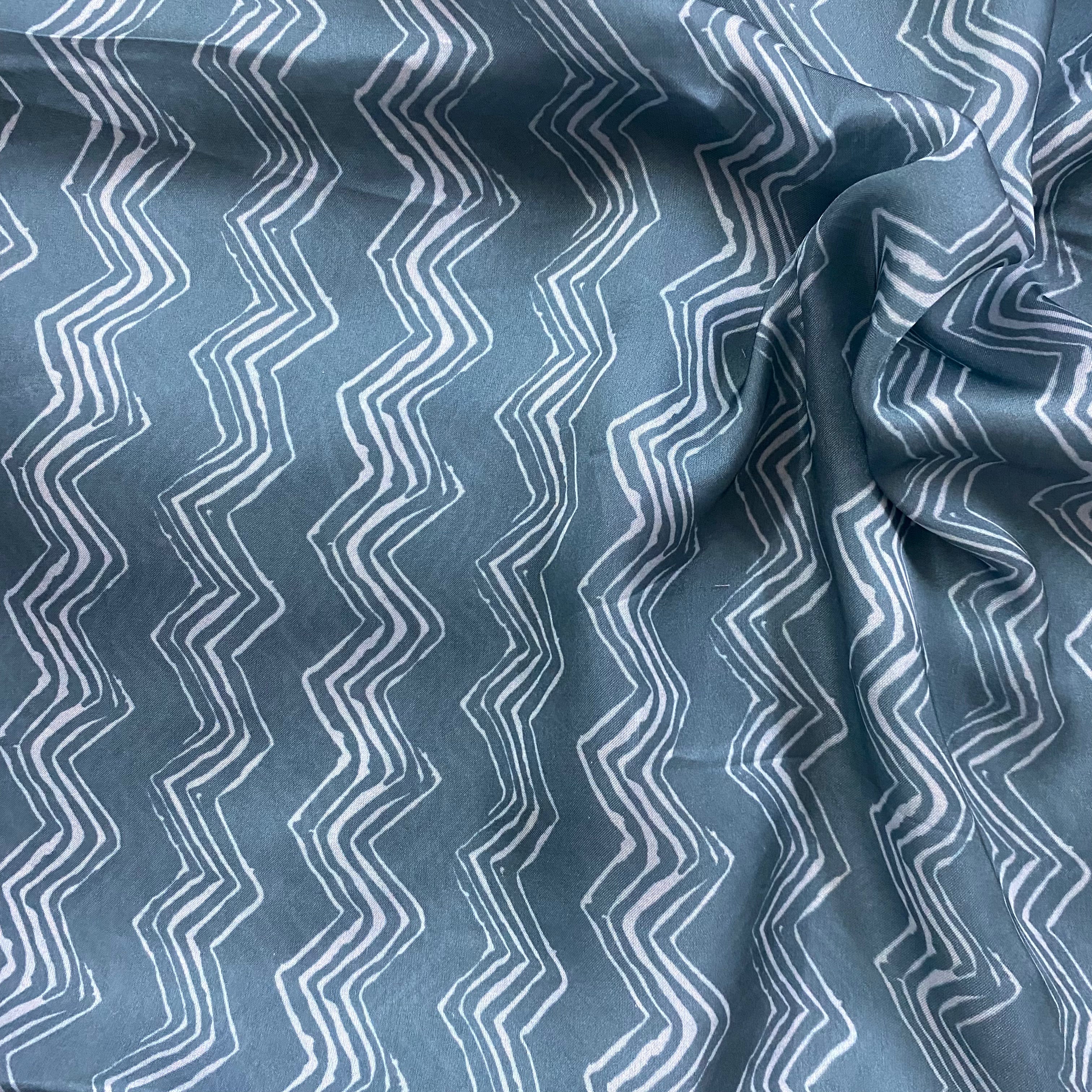 Zig zag print on georgette satin fabric per meter