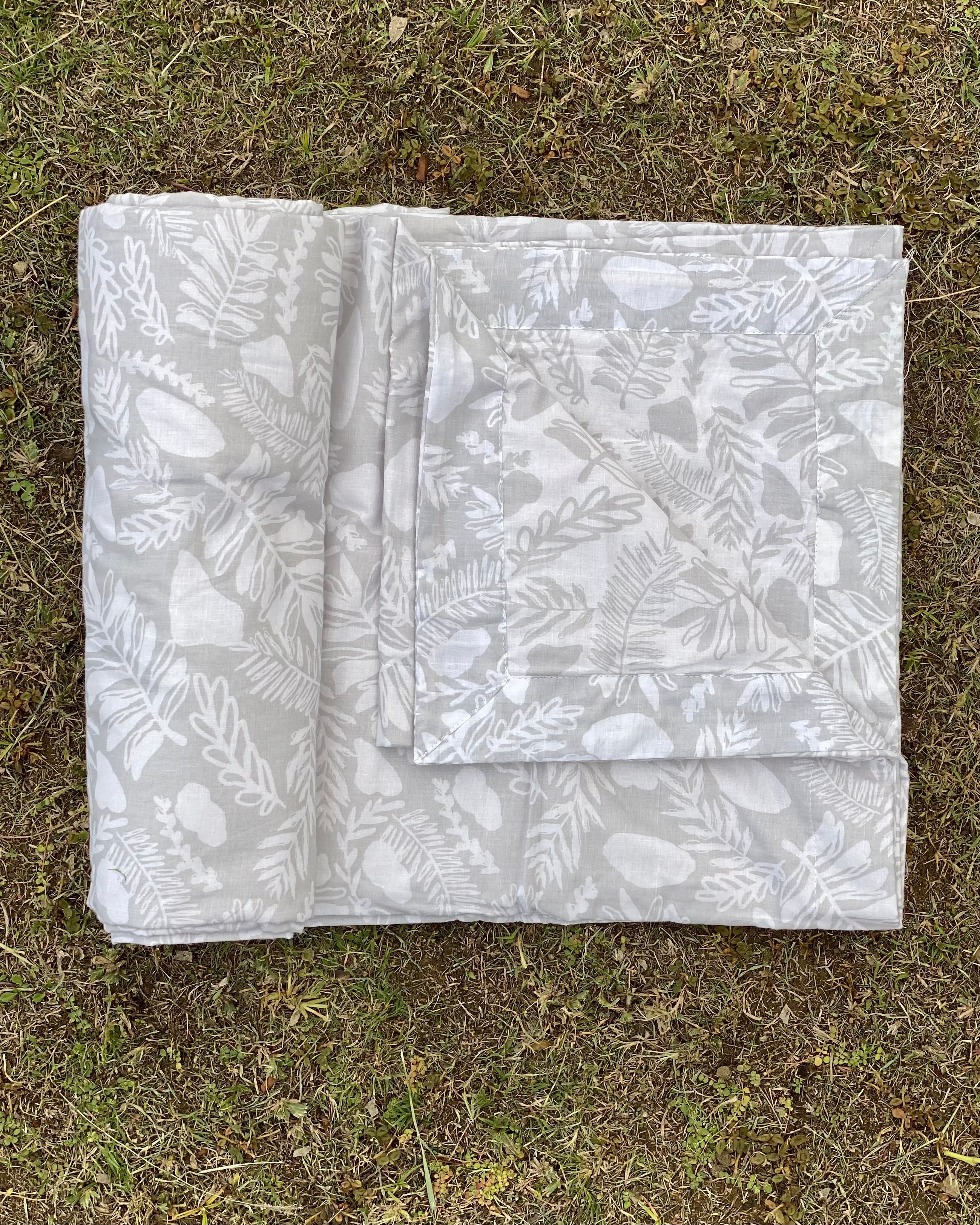 White & Grey Floral Reversible Dohar | Subtle & Cozy 1.5 x 2.3 Mtr