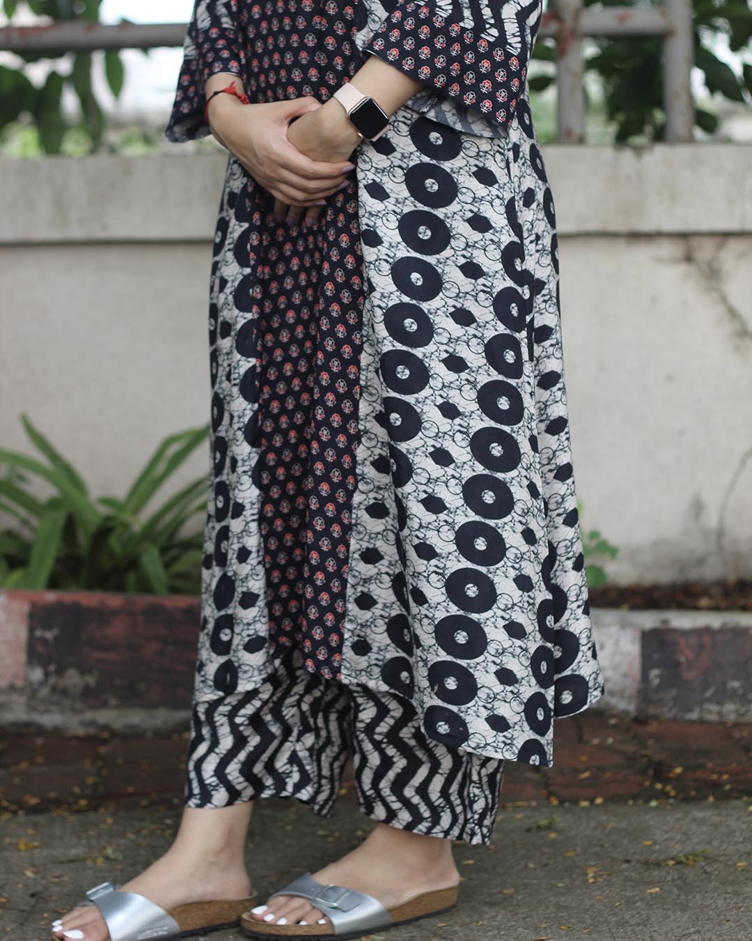 Monochrome Pure Muslin Kurta Pant Set