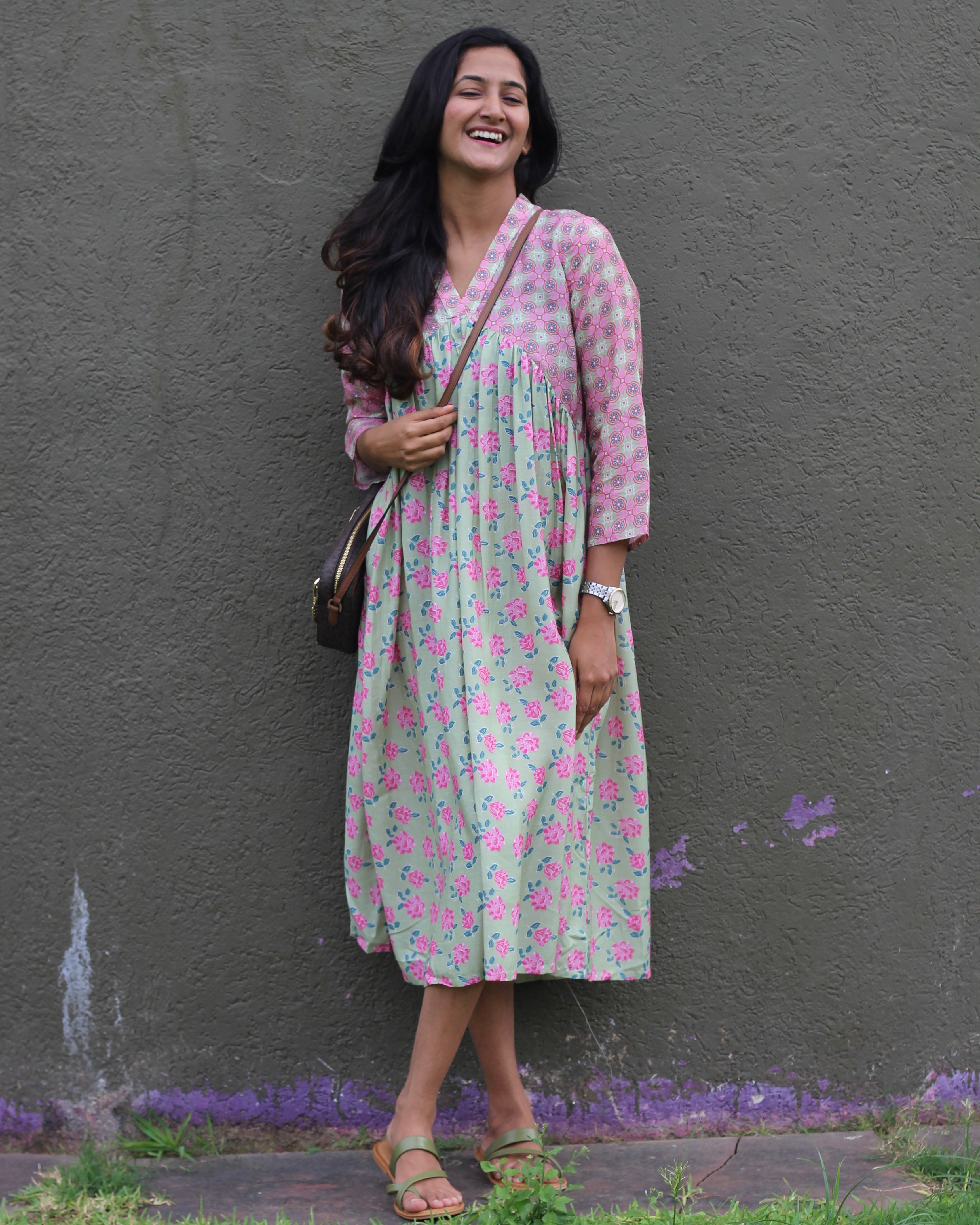 Best seller : Alia cut floral and abstract long dress