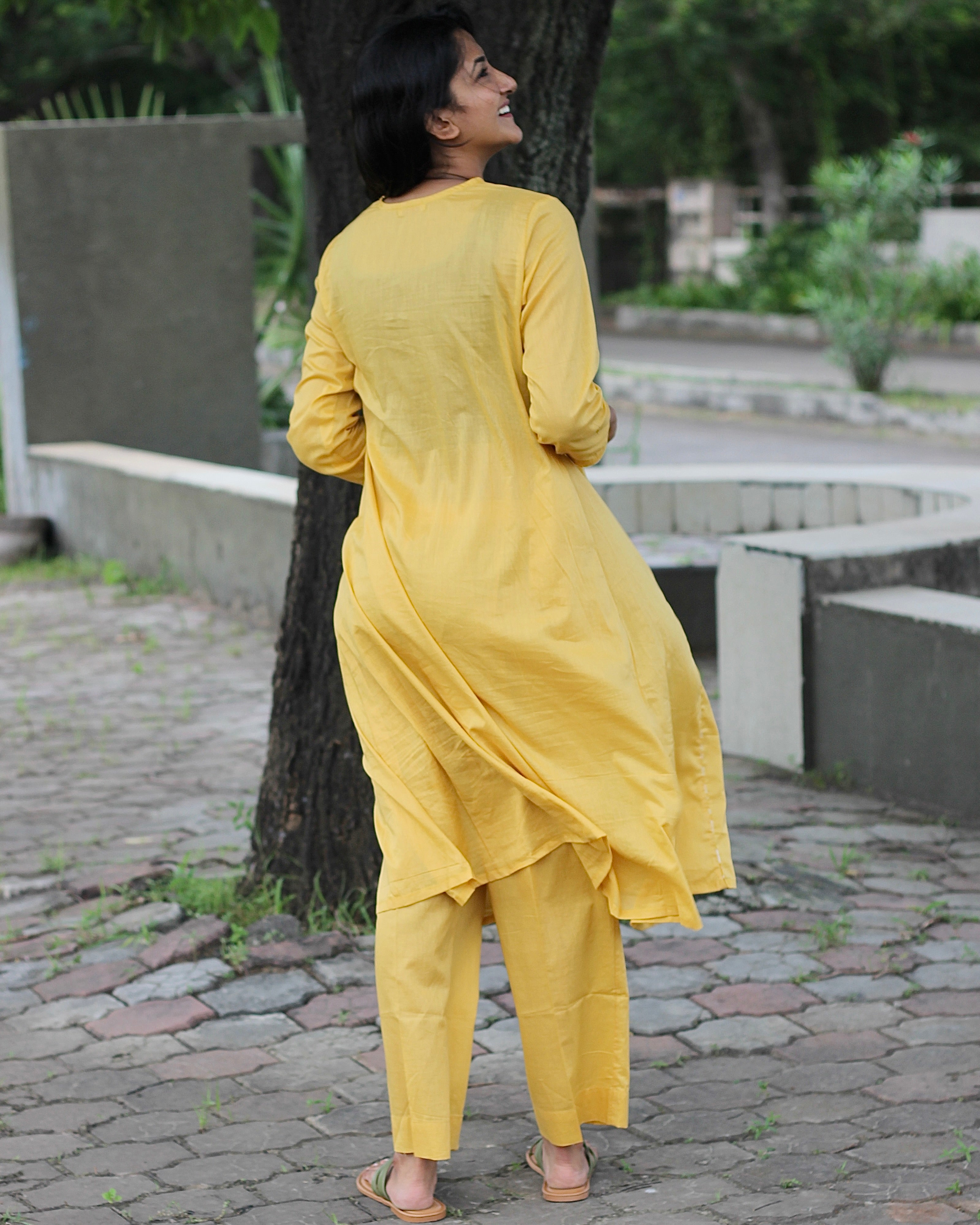 Solid dusty yellow mul cotton kurta pant set- Set of 2