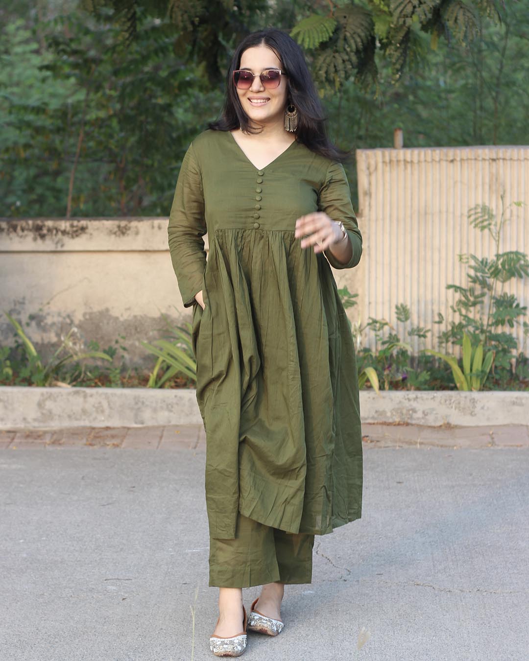 Best seller : Olive green mul cotton kurta set