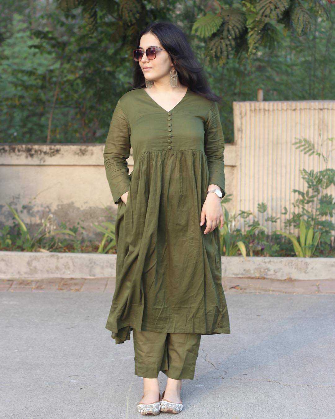 Best seller : Olive green mul cotton kurta set
