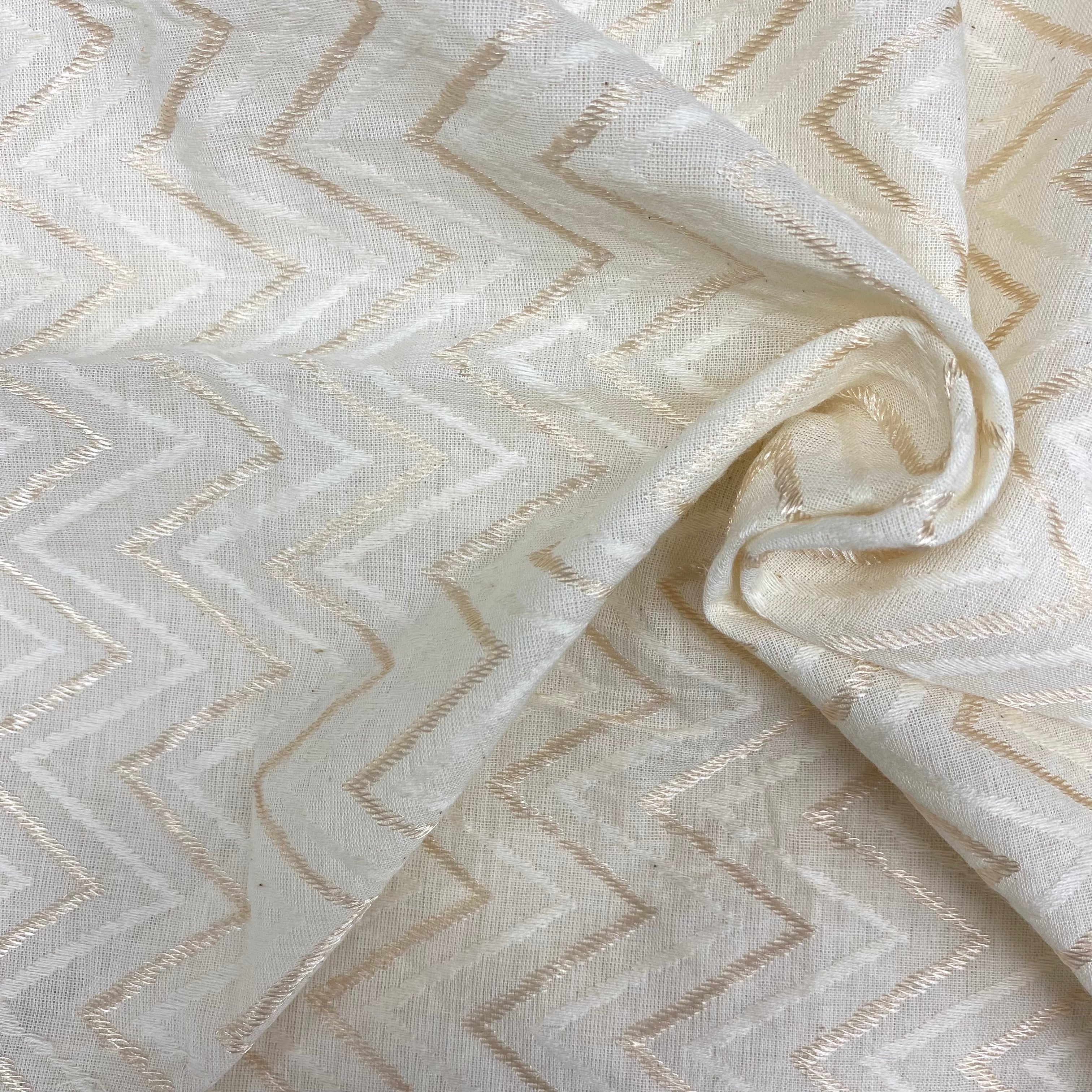 Off white zigzag patterned dyeable cotton fabric