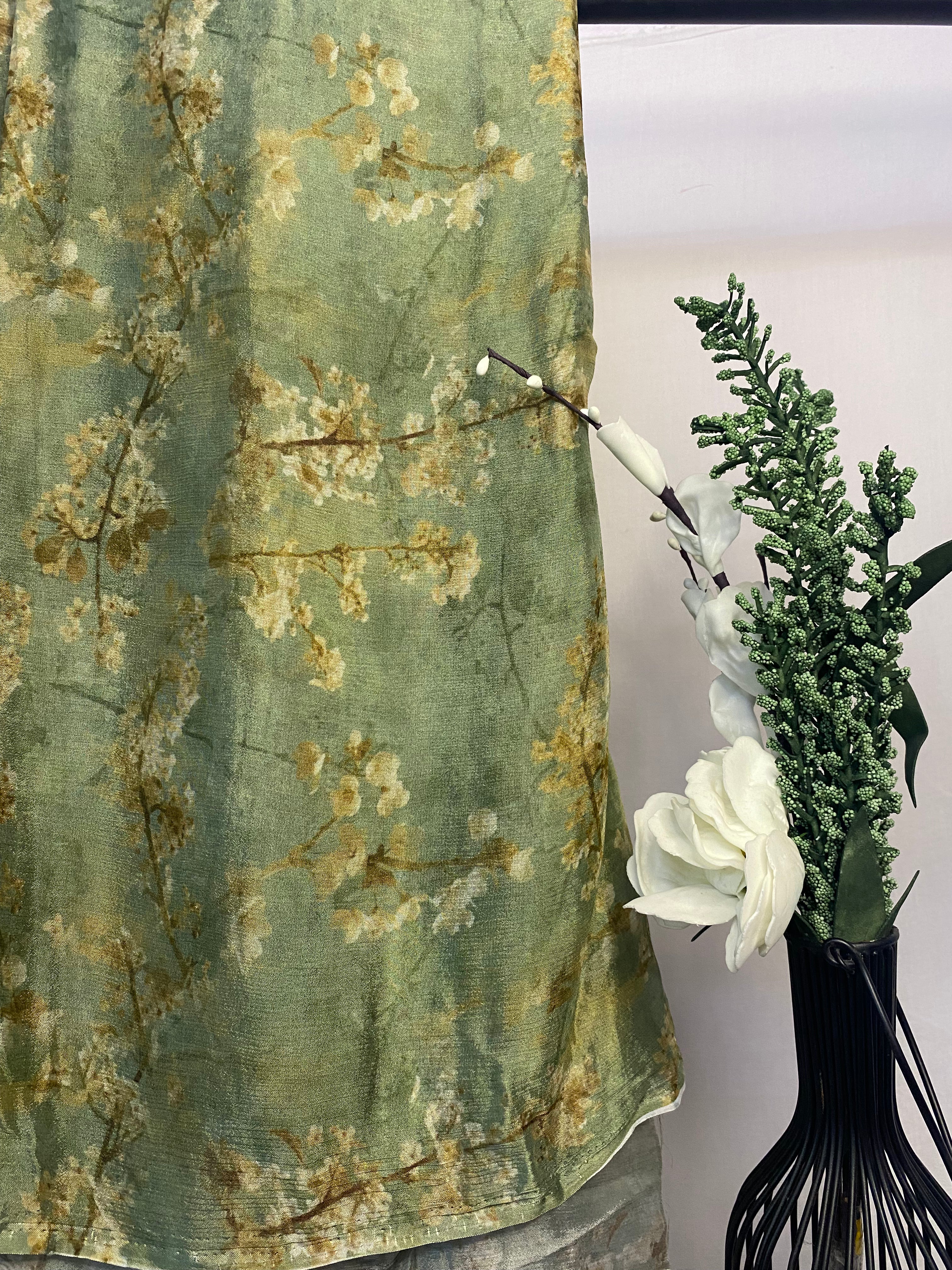 All over floral branch print on Chinon chiffon Per meter (green)