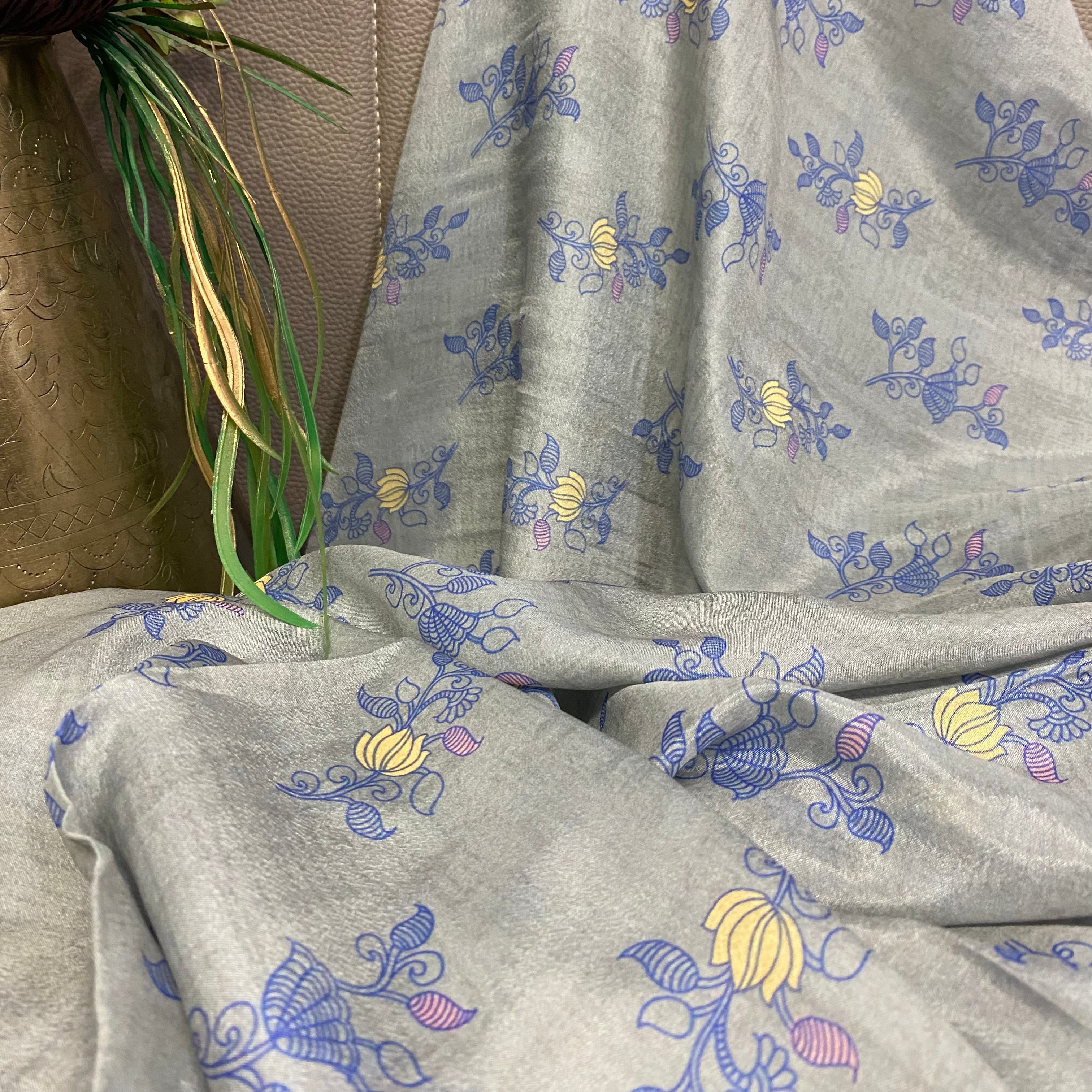Grey Tabi Silk fabric with a trim-color floral pattern per meter