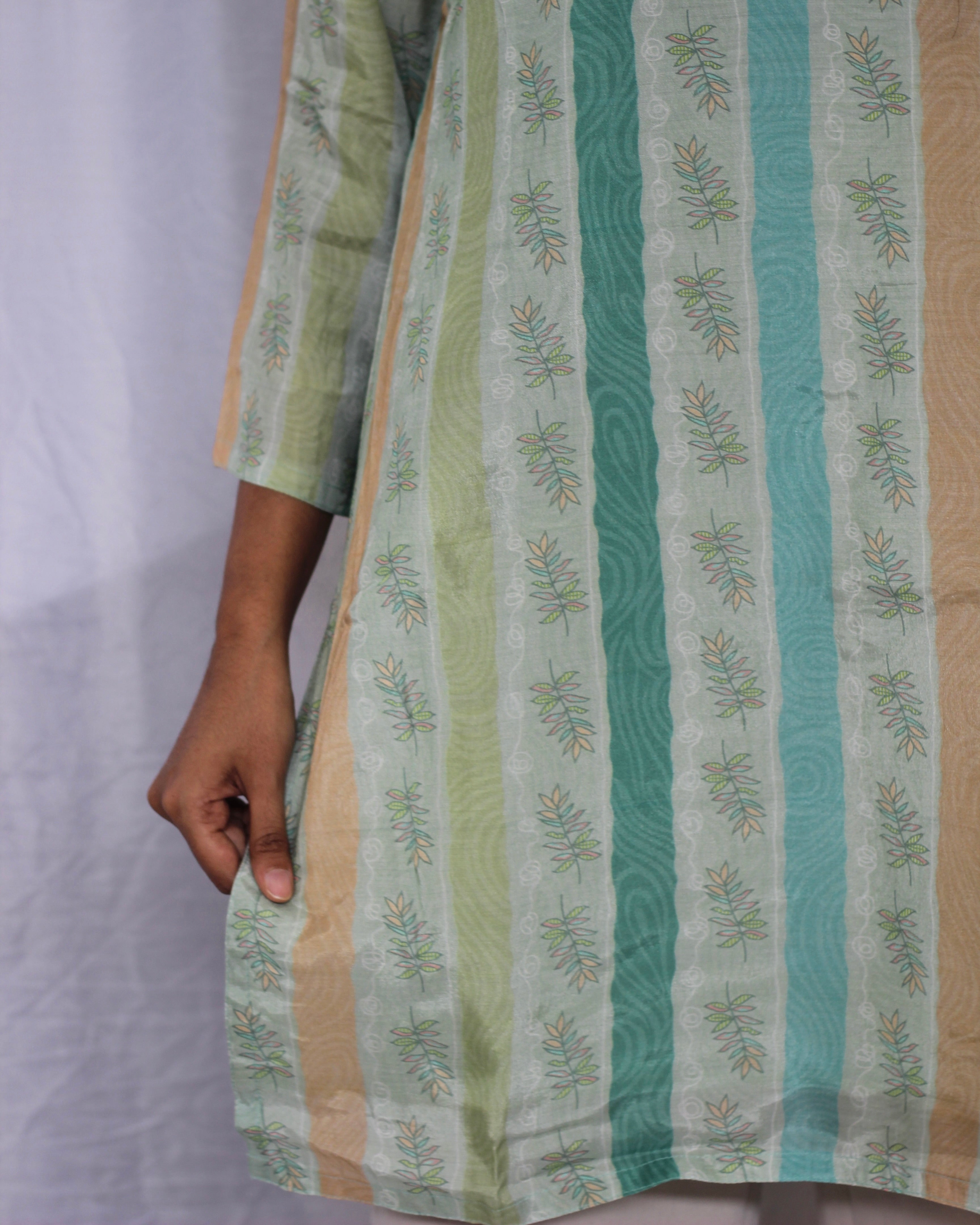 Exquisite tunic with green contrast stripes on Pure muslin fabric - indiefabstore