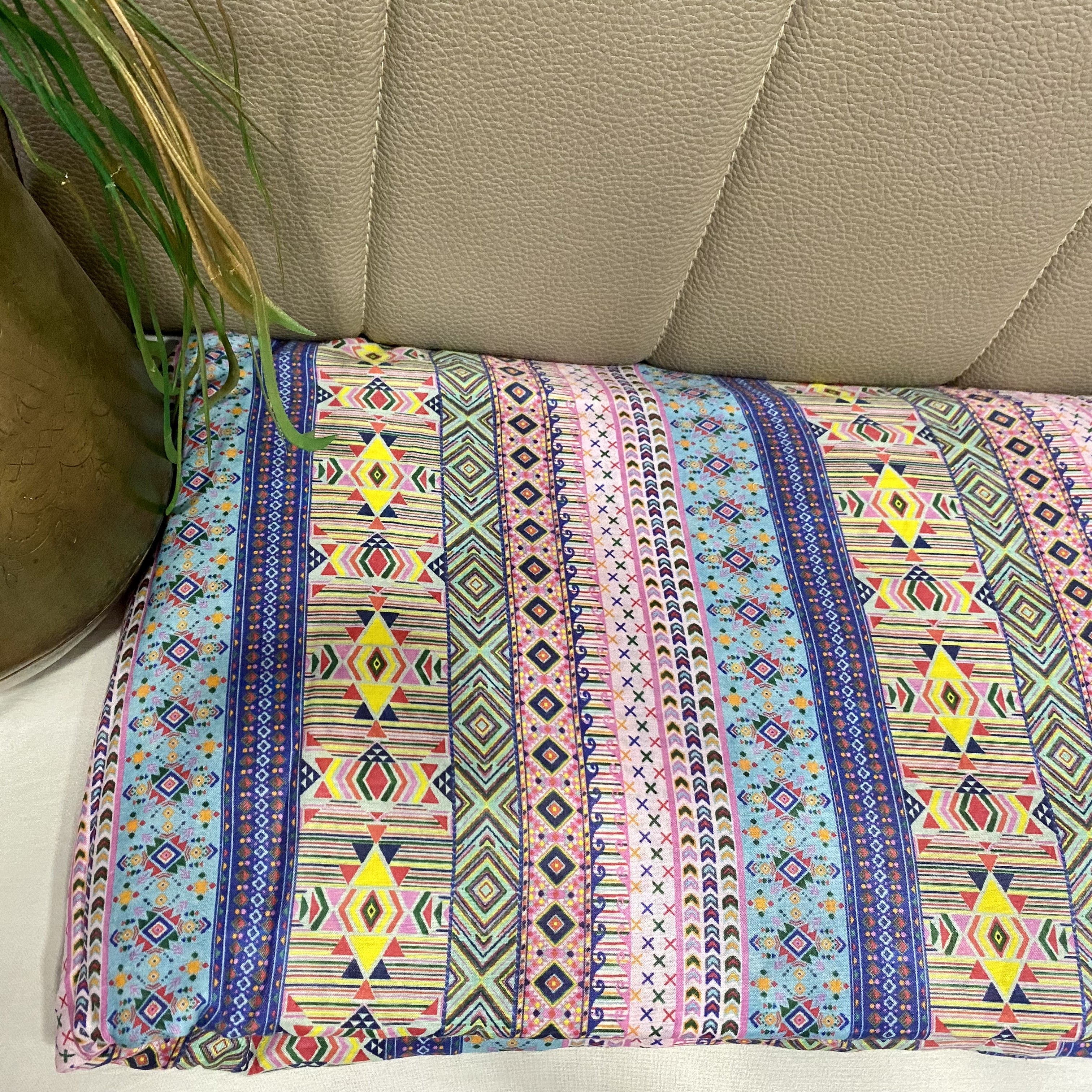 Pure muslin fabric with elegant pastel coloured print - Multicolor per meter - indiefabstore