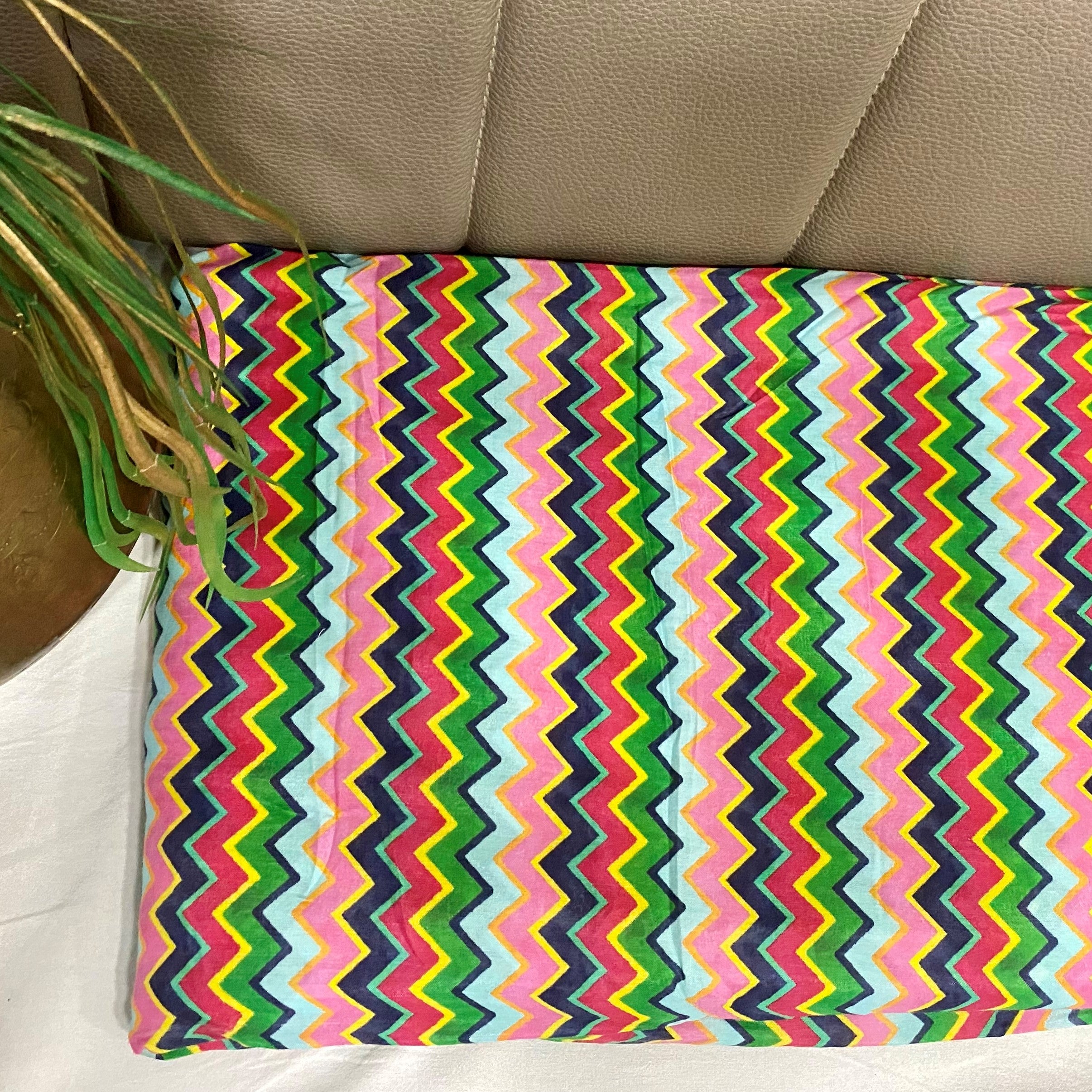 Pure muslin fabric with zig-zig print - Multicolor per meter - indiefabstore