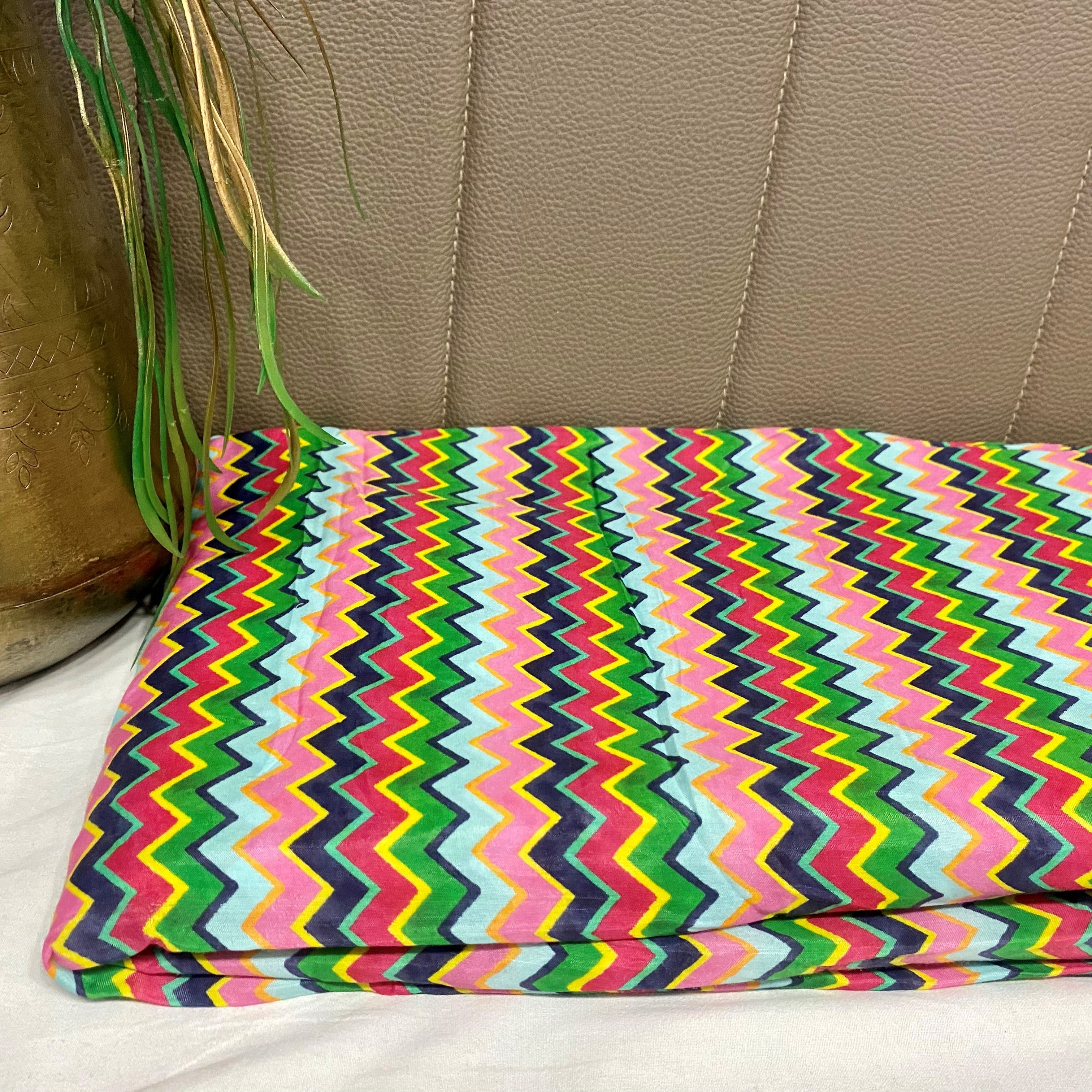 Pure muslin fabric with zig-zig print - Multicolor per meter - indiefabstore