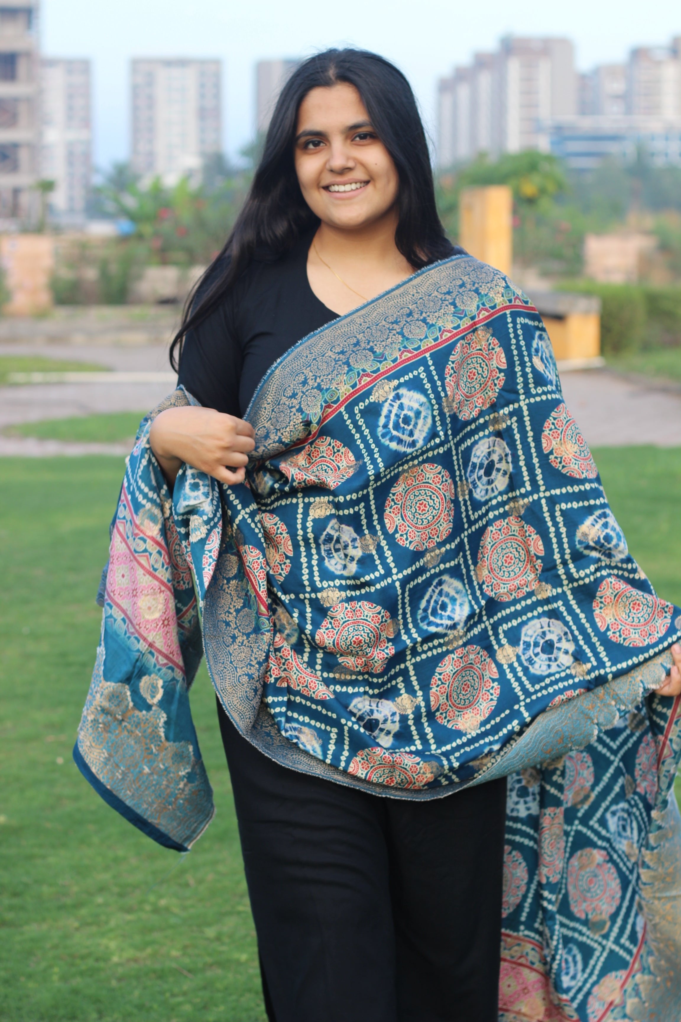 *Restocked* - Ajrakh & Bandhani border Jacquard dupatta - indiefabstore