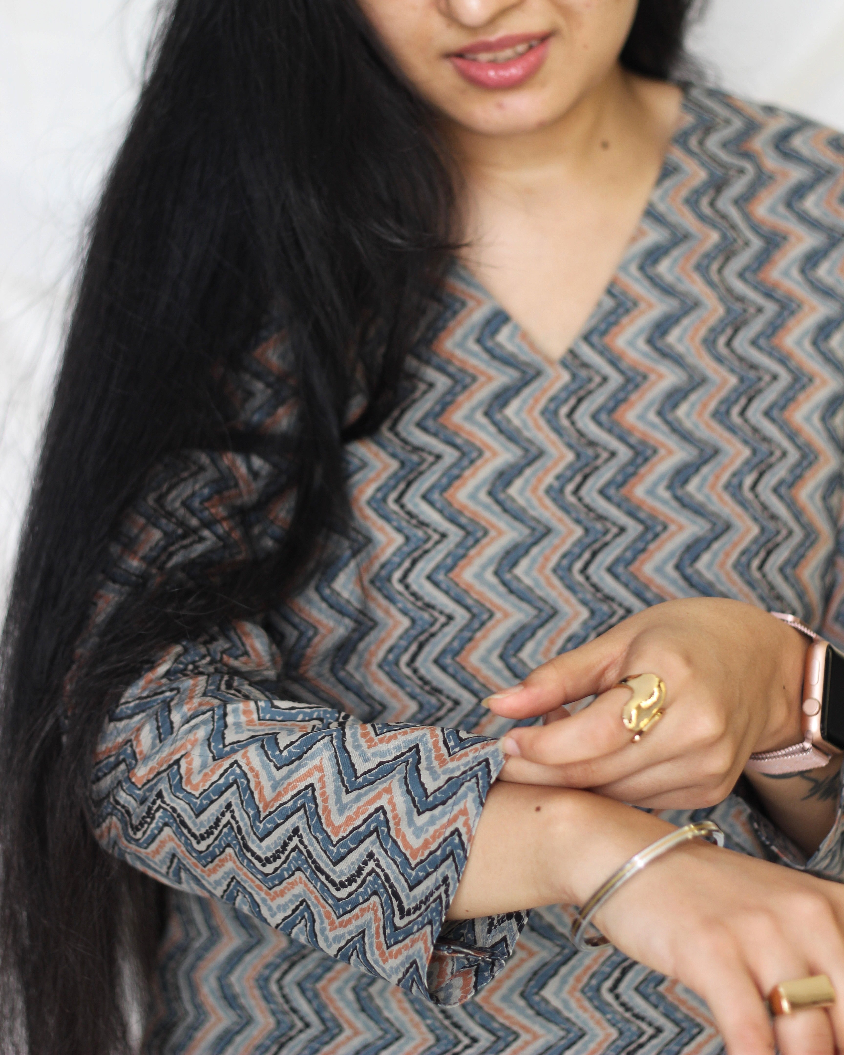 Zig zag contrast color pure cotton short kurta - indiefabstore