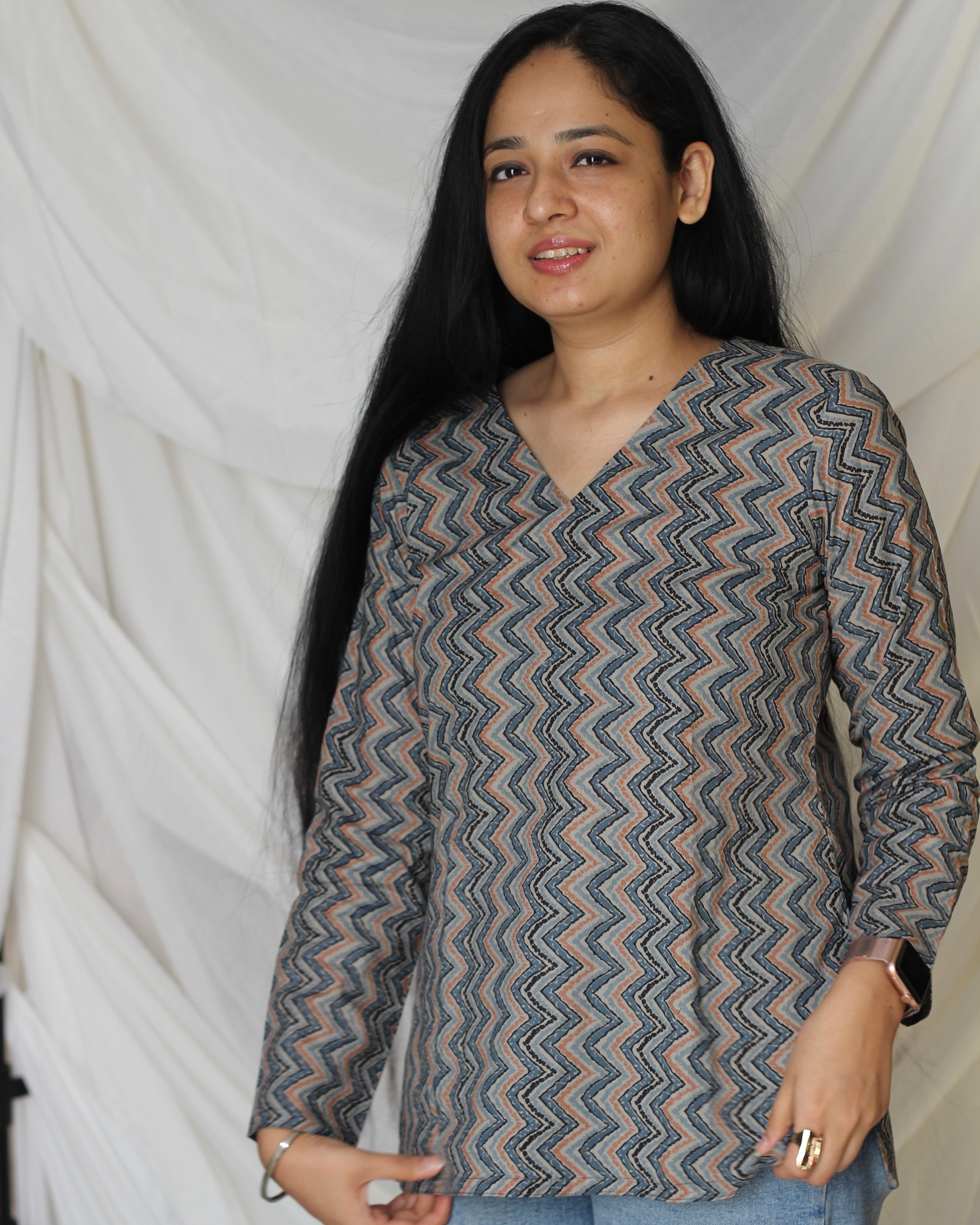 Zig zag contrast color pure cotton short kurta - indiefabstore